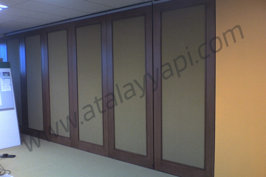 Moeller Elektirik Hareketli Akustik Bölme Üretimi