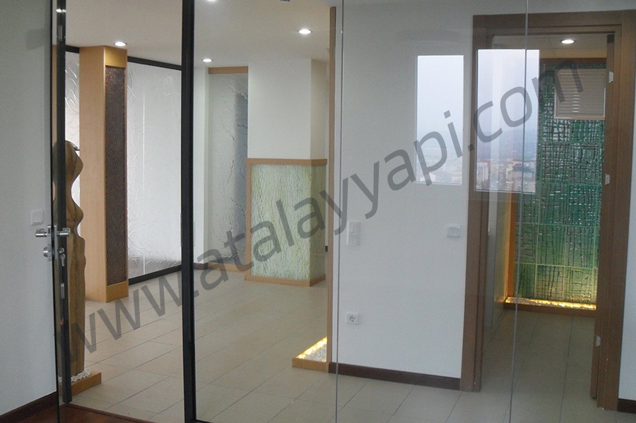 Eksar İnşaat Tek Camlı Ofis Bölme Üretimi