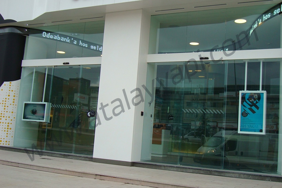 Odea Bank Fotoselli Otomatik Döner Kapı
