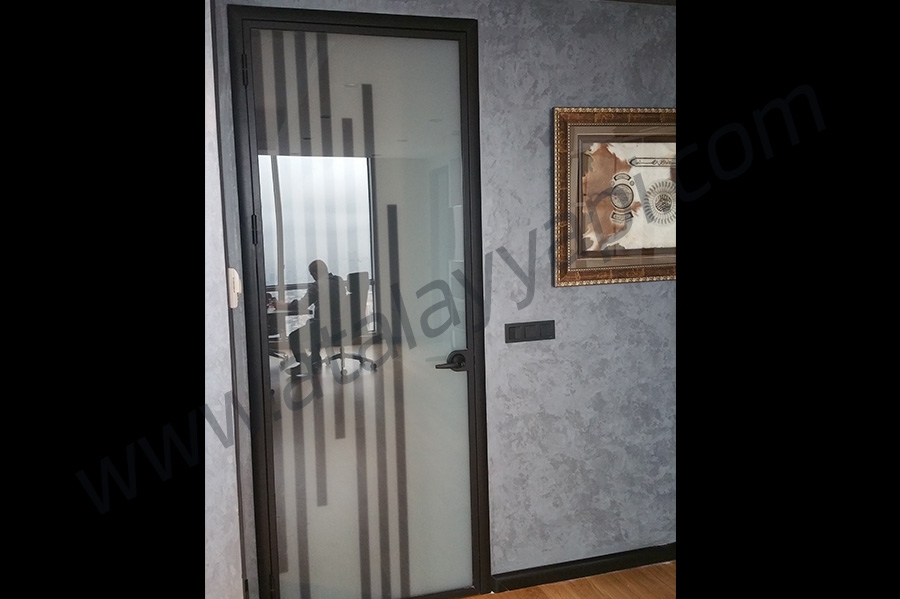 Eksar İnşaat Tek Camlı Ofis Bölme Üretimi