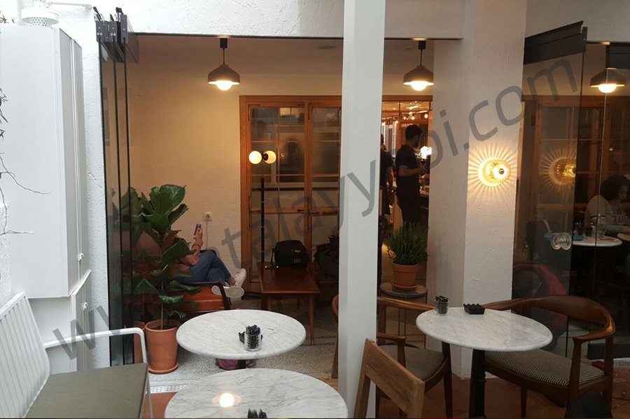 Mado Pastaneleri Cam Cama Kayar Toplanır Üretimi