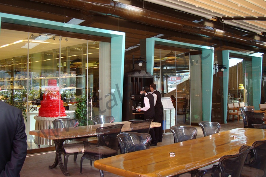 Pelit Pastaneleri Cam Cama Kayar Toplanır Üretimi