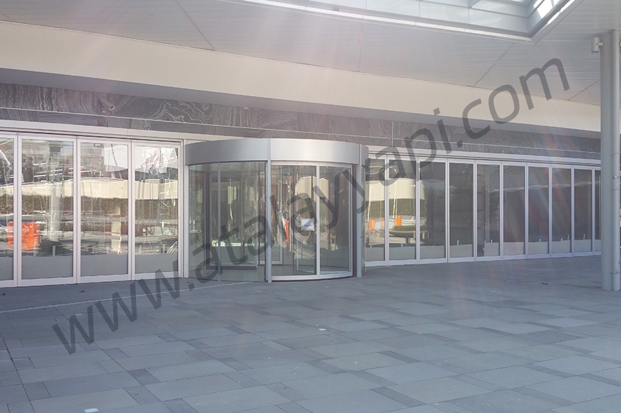 Maslak 42 Otomatik Döner Kapılar Üretimi