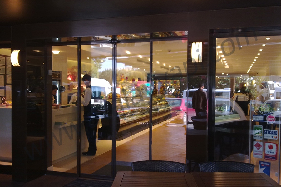 Pelit Pastaneleri Alüminyum Isı Yalıtımlı Kapı Üretimi