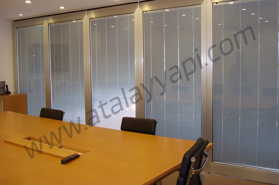 Vivident Alüminyum Isı Yalıtımlı Kapı Üretimi