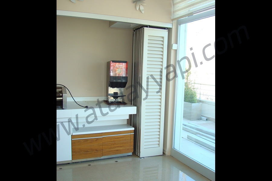 Cvk Taksim Otel Ahşap Panelli Kapı Üretimi