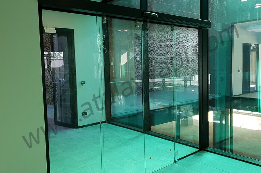 Borsa İstanbul Manet Tutucu Kapı Üretimi