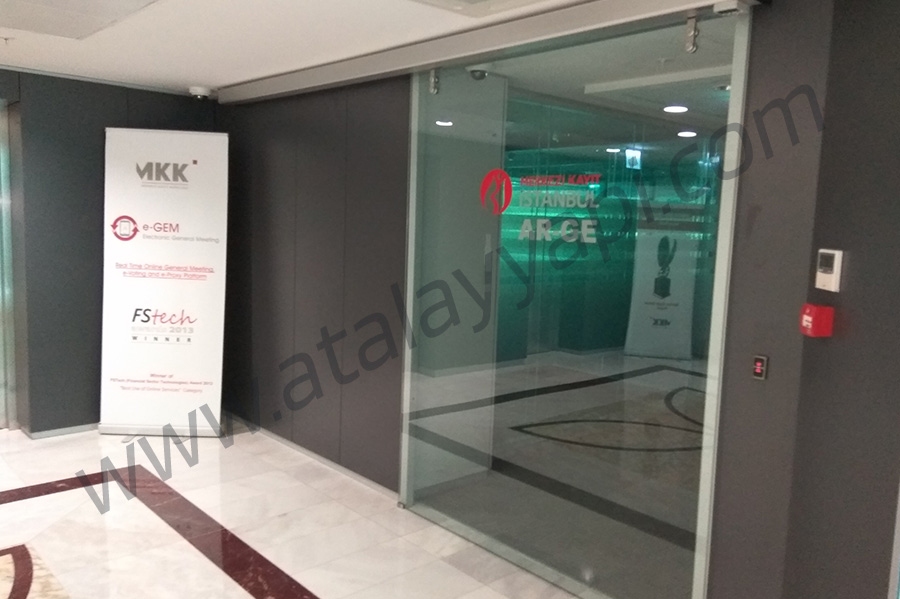 Borsa İstanbul Fotoselli Otomatik Döner Kapı